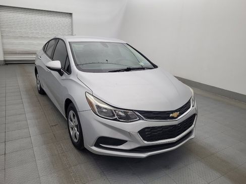 Used 2018 Chevrolet Cruze LS image 13