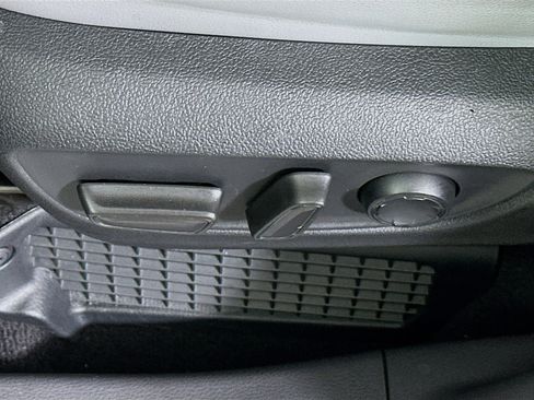 Used 2023 Toyota Sienna XLE image 13