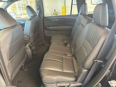 Certified 2023 Honda Passport TrailSport image 25