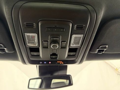 Used 2023 Chevrolet Suburban Z71 w/ Z71 Off-Road Package AWD/4WD image 50