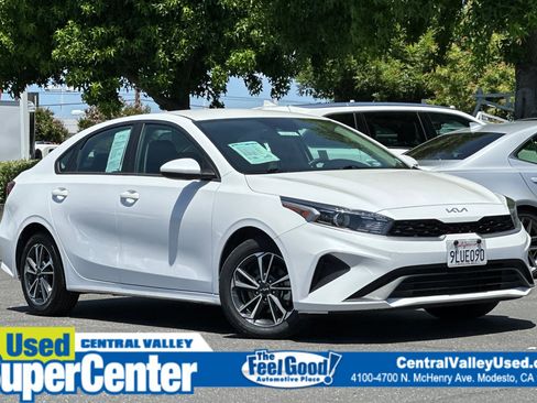 Used 2024 Kia Forte LXS FWD image 1