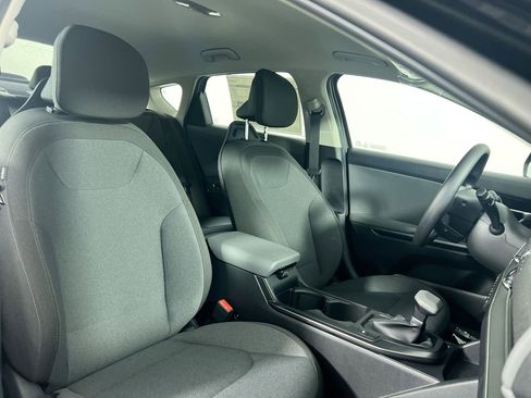 New 2026 Kia K4 LXS image 30