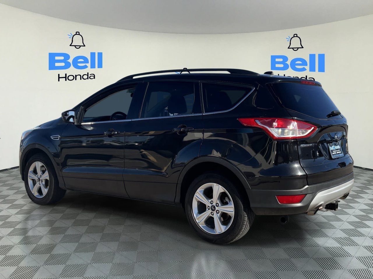 Used 2015 Ford Escape SE w/ Equipment Group 201A AWD/4WD image 3
