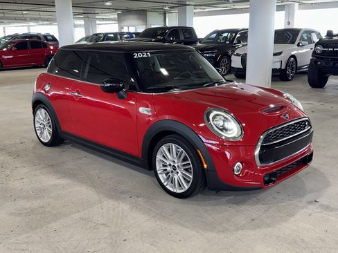 Used 2021 MINI Cooper S FWD image 2