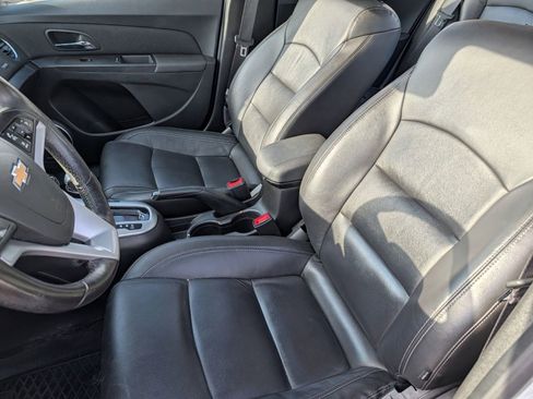 Used 2016 Chevrolet Cruze LT w/ Sun, Sound and Sport Package image 18