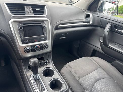 Used 2016 GMC Acadia SLE AWD/4WD image 16