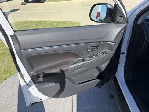 Used 2024 Mitsubishi Outlander Sport AWD image 8