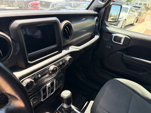Used 2020 Jeep Wrangler Unlimited Sport AWD/4WD image 24