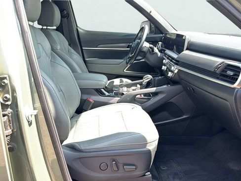 Used 2023 Kia Telluride EX X-Line AWD/4WD image 11