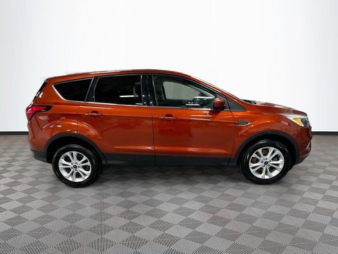 Used 2019 Ford Escape SE image 35
