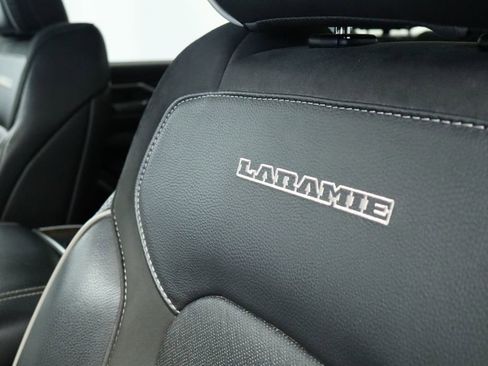 Used 2022 RAM 1500 Laramie AWD/4WD image 33