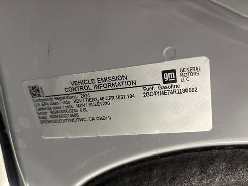 Used 2024 Chevrolet Silverado 2500 Custom w/ Custom Value Package image 18