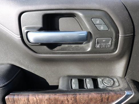 Used 2019 GMC Sierra 1500 Denali w/ Denali Ultimate Package image 17