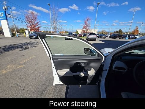 Certified 2023 Honda HR-V LX image 13