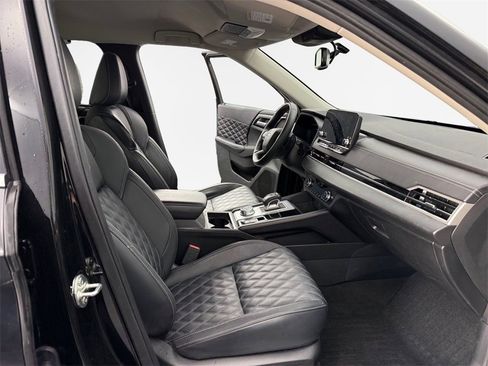 Used 2024 Mitsubishi Outlander SEL image 25