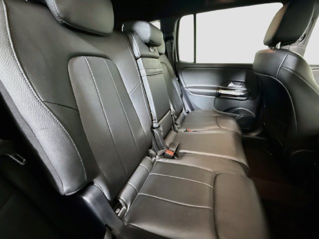 Used 2022 Mercedes-Benz GLB 250 w/ Premium Package Lite image 26