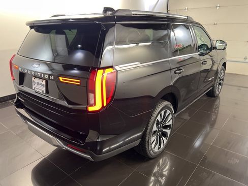 New 2026 Ford Expedition Platinum w/ Driver's Package image 6
