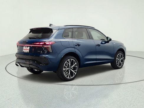 New 2026 Audi Q3 quattro 2.0T AWD/4WD image 5