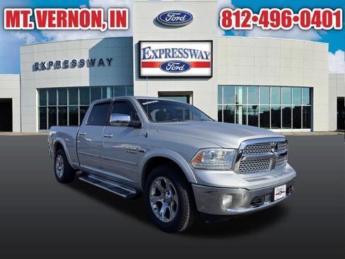 Used 2014 RAM 1500 Laramie w/ Convenience Group AWD/4WD image 4