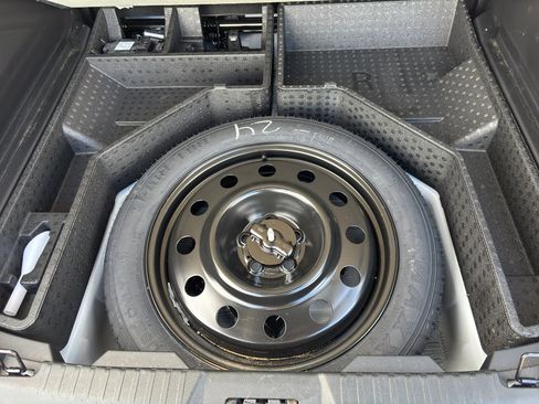 Used 2024 Ford Edge SEL w/ Convenience Package image 15