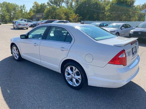 Used 2012 Ford Fusion SE image 3