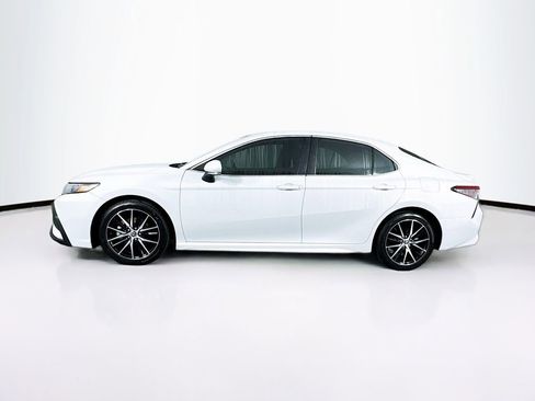 Used 2023 Toyota Camry SE image 6