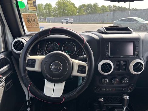 Used 2017 Jeep Wrangler Unlimited Sport w/ Quick Order Package 24S AWD/4WD image 8