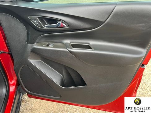 Used 2023 Chevrolet Equinox LT image 15