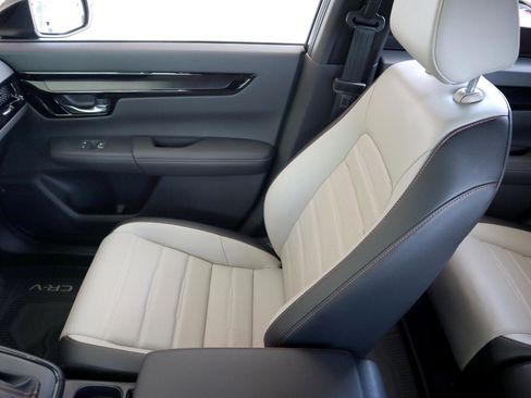 Used 2024 Honda CR-V Sport Touring image 19