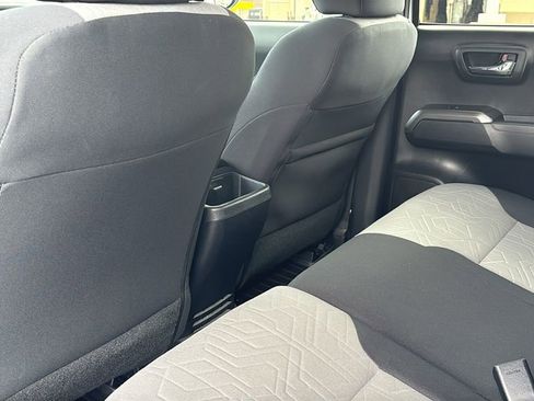 Used 2022 Toyota Tacoma TRD Sport image 31