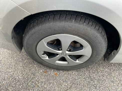 Used 2012 Toyota Prius Two image 10