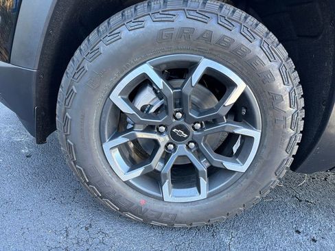 New 2026 Chevrolet Equinox ACTIV w/ Convenience Package III image 26