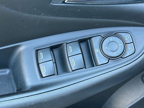 Used 2018 Chevrolet Volt LT FWD image 13