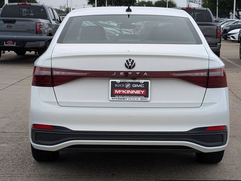 Used 2025 Volkswagen Jetta Sport FWD image 5