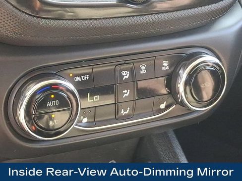 Used 2021 Chevrolet TrailBlazer LT w/ Convenience Package AWD/4WD image 14