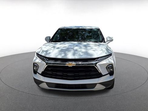 Used 2026 Chevrolet Blazer LT FWD image 2