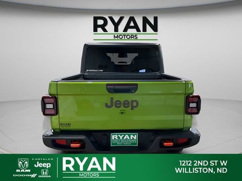 New 2026 Jeep Gladiator Mojave w/ Technology Group AWD/4WD image 8