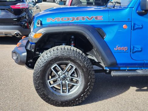 Used 2024 Jeep Gladiator Mojave image 3