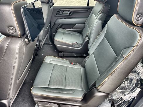 New 2026 GMC Yukon XL AT4 w/ AT4 Premium Plus Package AWD/4WD image 16