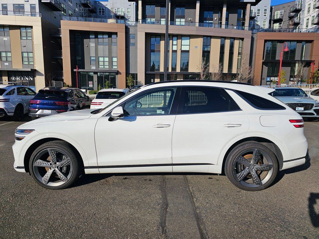 Certified 2025 Genesis GV70 3.5T Sport w/ Sport Prestige Package AWD/4WD image 8