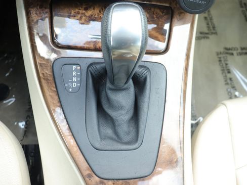 Used 2008 BMW 328i Convertible image 34