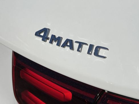 Used 2026 Mercedes-Benz GLB 250 4MATIC image 28