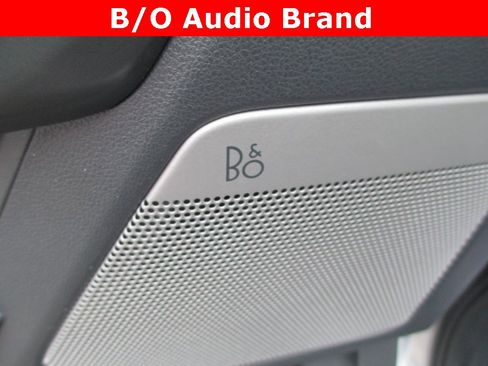 Used 2024 Ford F150 Lariat w/ Bed Utility Package image 21