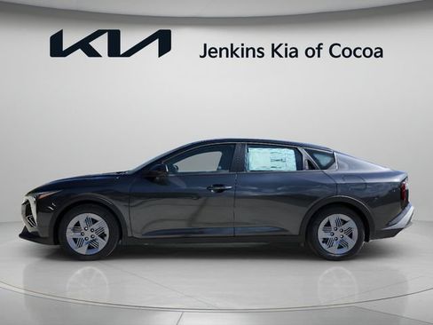 New 2026 Kia K4 FWD image 8