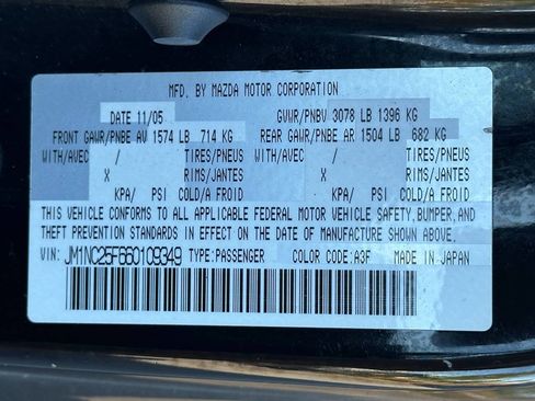 Used 2006 MAZDA MX-5 Miata Sport image 12