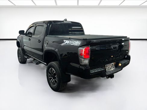Used 2021 Toyota Tacoma TRD Sport w/ Technology Package AWD/4WD image 6