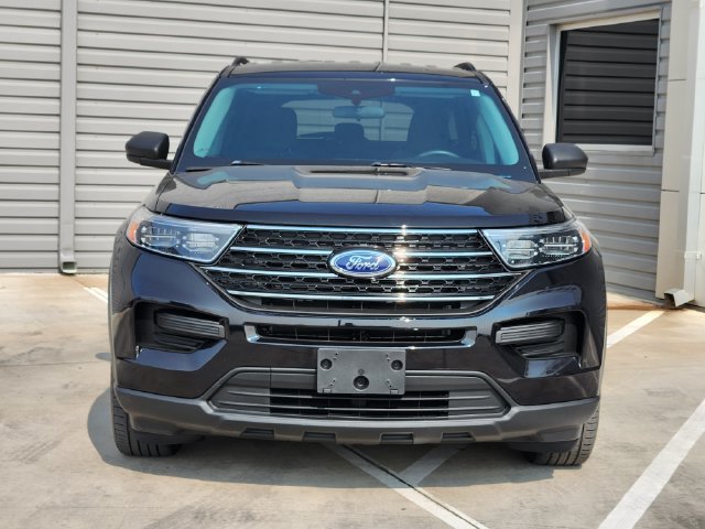 Used 2023 Ford Explorer XLT RWD image 3