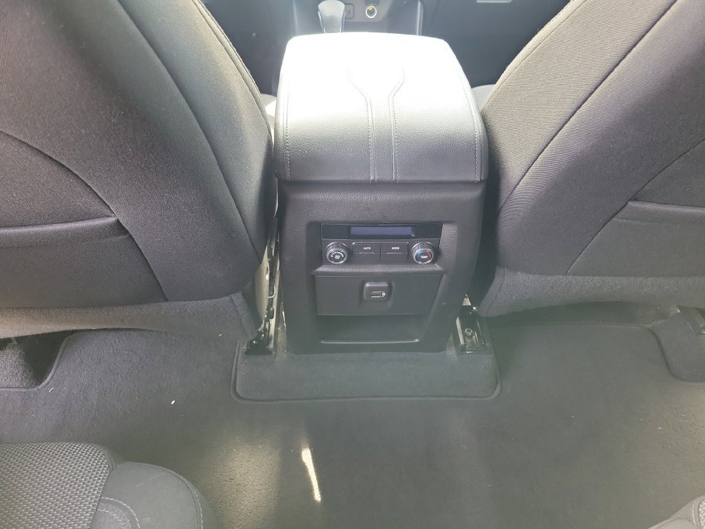 Used 2023 Chevrolet Traverse LT FWD image 15