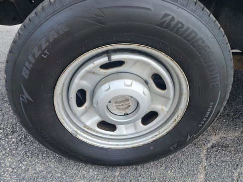 Used 2011 Ford F250 XL image 8