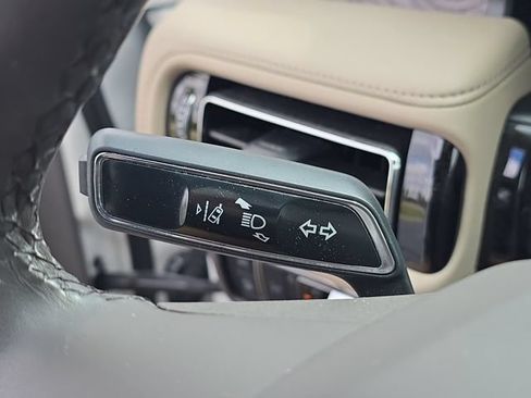 Used 2023 Lincoln Nautilus Reserve AWD/4WD image 15
